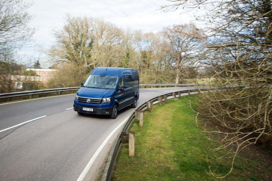  Volkswagen Crafter High Roof Van 2017 года  (UK) (фото 8 из 23)